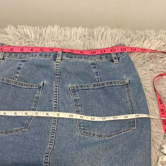 H&M raw hem denim mini skirt size 4 - Picture 3 of 4